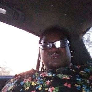 Meet your Posher, Moneek